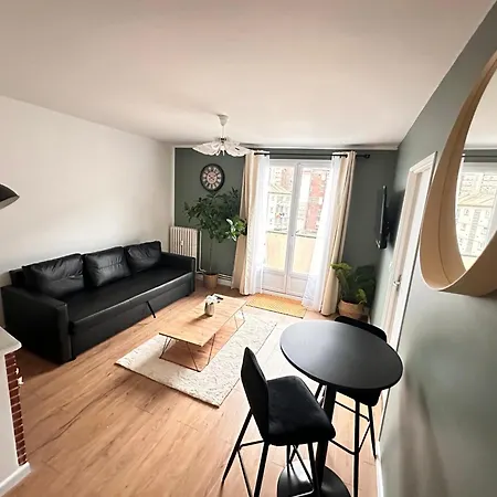 Cocon Clemenceau Apartment