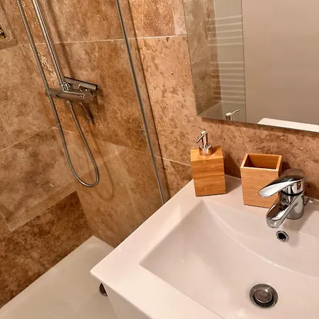 Cocon Clemenceau Lägenhet *